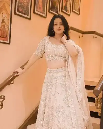 Escort Saran